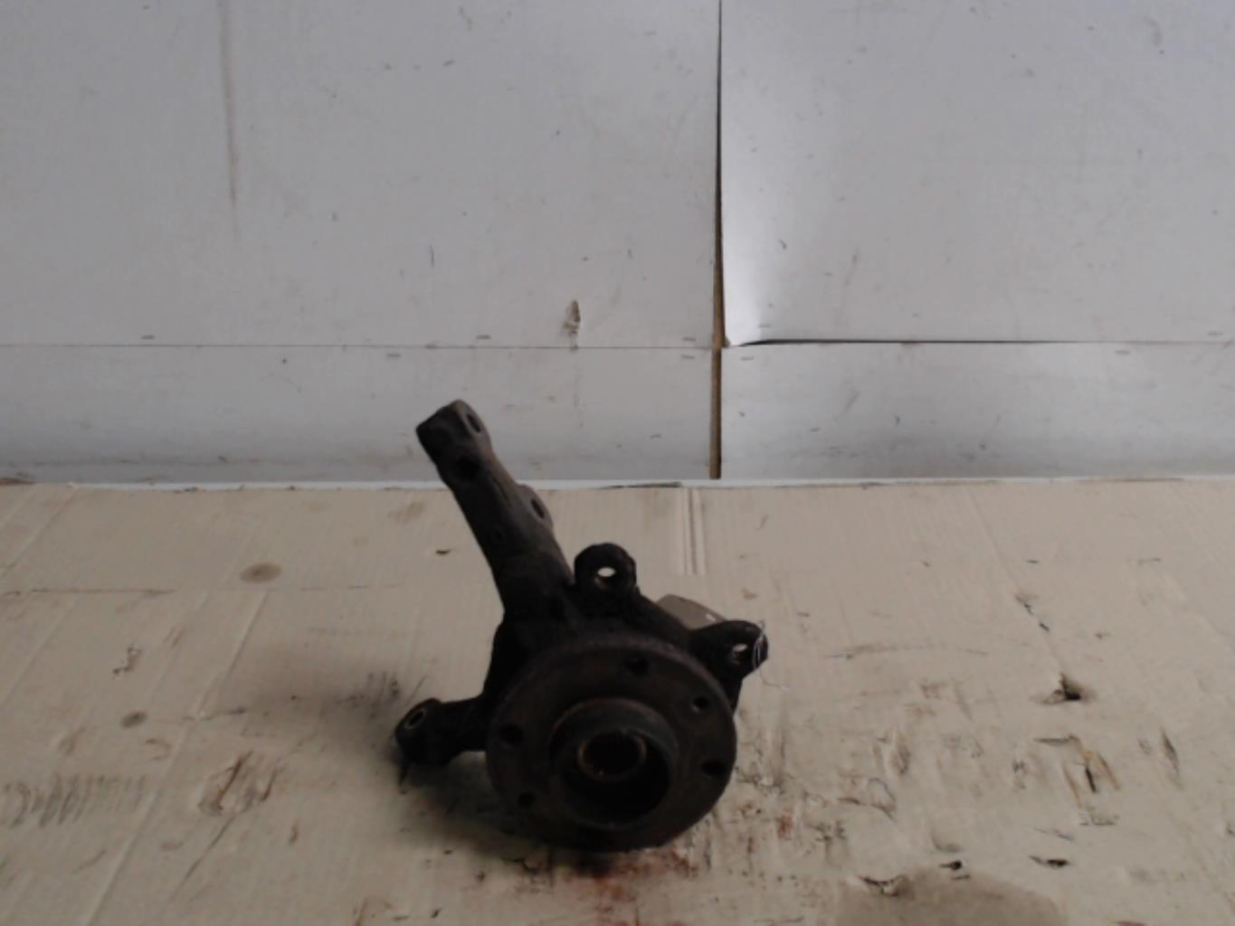 Fusee avant droit RENAULT TWINGO 2 PHASE 1 Diesel - 1