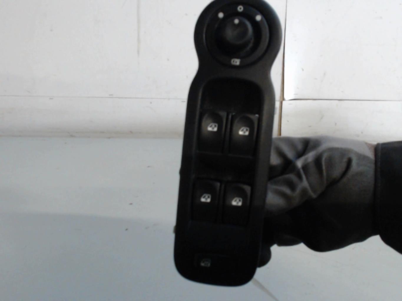 Interrupteur de leve vitre avant gauche RENAULT MODUS PHASE 2  - 1