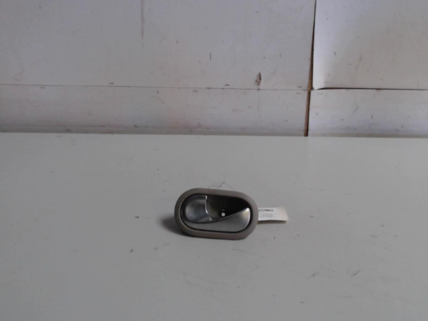 Poignee interieur avant gauche RENAULT TWINGO 2 PHASE 1  - 1