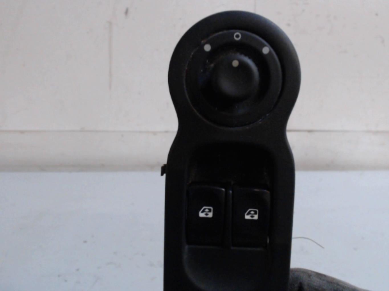 Interrupteur de leve vitre avant gauche RENAULT MODUS PHASE 1  - 1