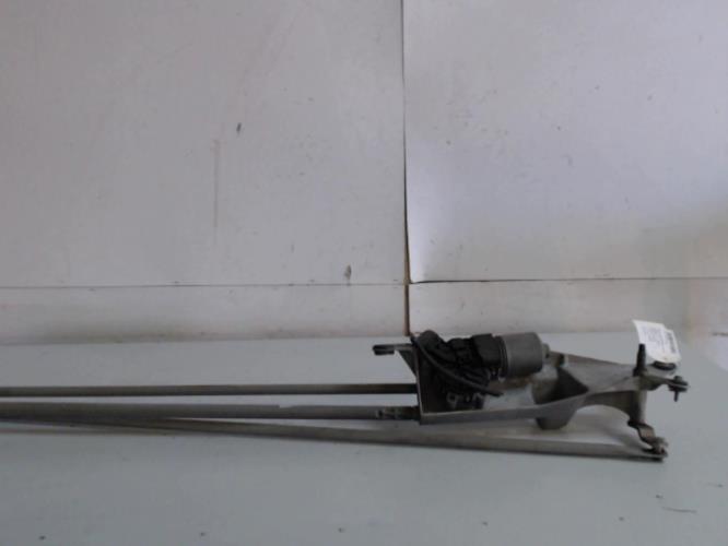 Moteur essuie glace avant -...