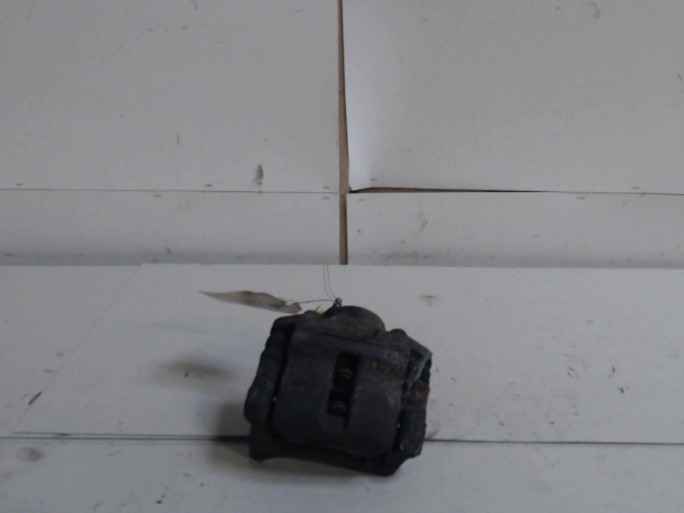 Etrier avant droit (freinage) RENAULT CLIO 2 PHASE 2 Diesel - 1