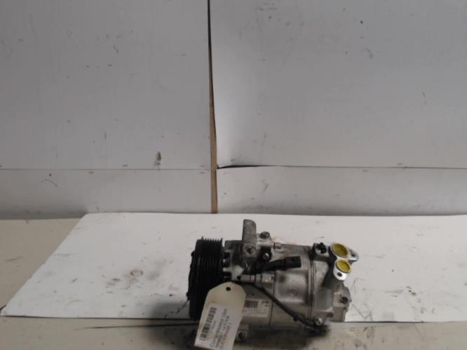 Compresseur clim - RENAULT...