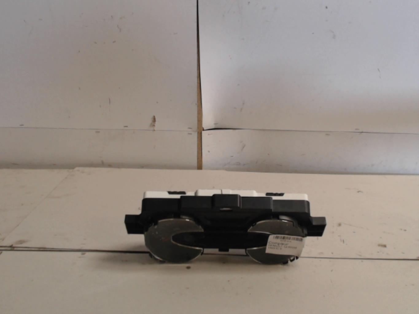 Compteur RENAULT TRAFIC 3  - 1