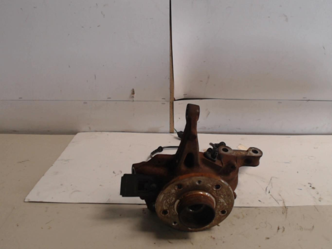 Fusee avant droit RENAULT SCENIC 3 PHASE 2 Diesel - 1