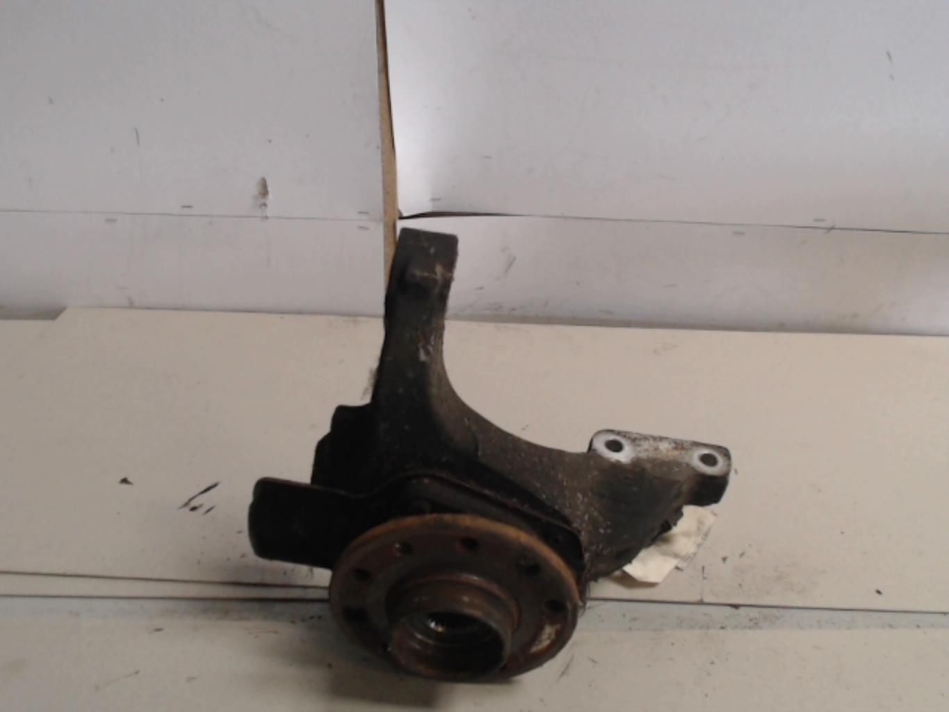Fusee avant droit FIAT CROMA 2 PHASE 1 BREAK Diesel - 1