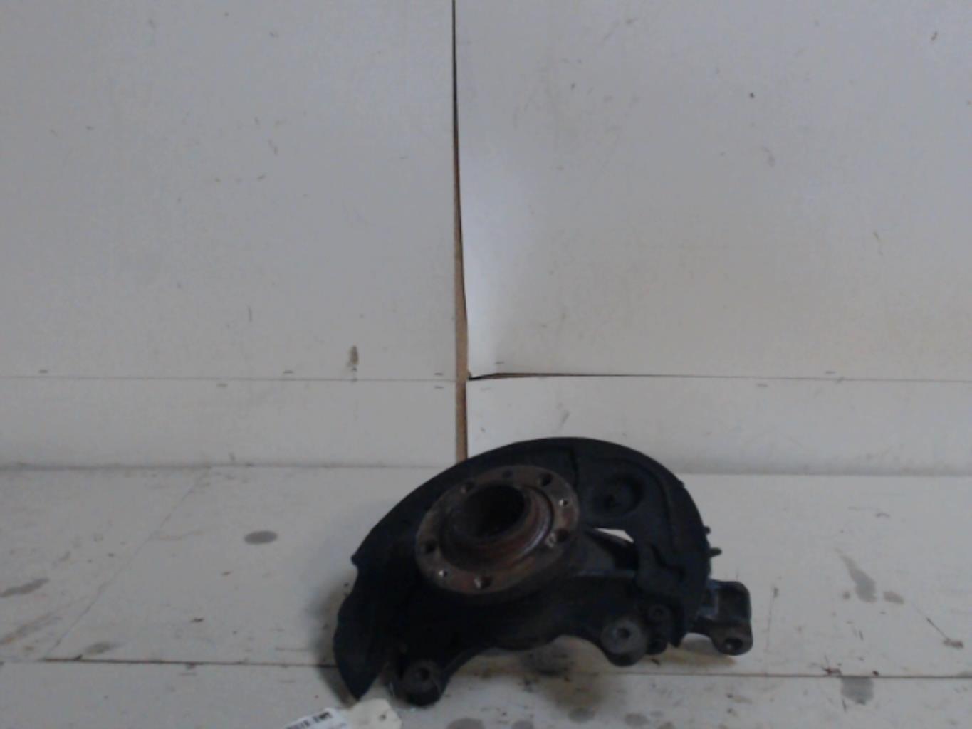 Fusee avant droit PEUGEOT 308 2 PHASE 2 Diesel - 1