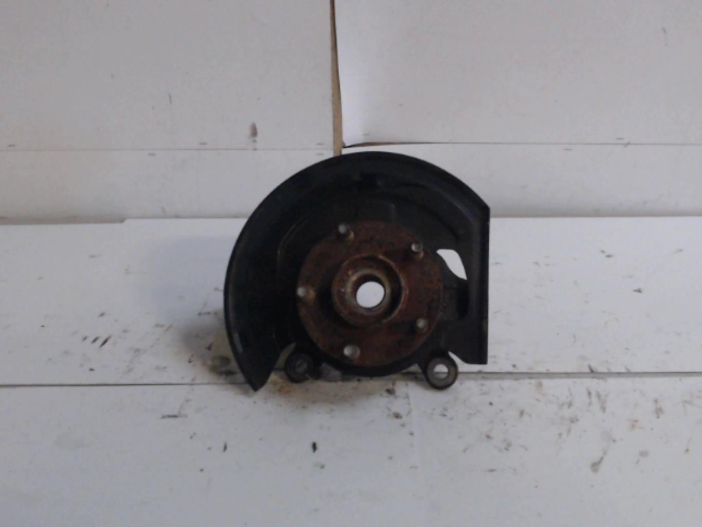 Fusee avant gauche NISSAN JUKE 1 PHASE 1 Diesel - 1