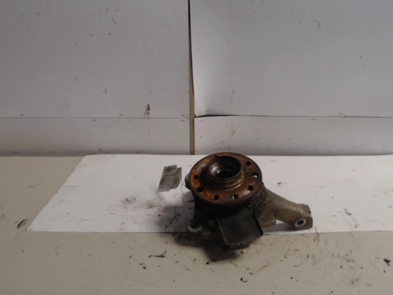 Fusee avant gauche FIAT CROMA 2 PHASE 1 BREAK Diesel - 1