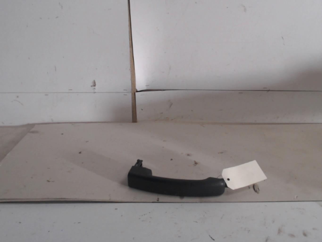 Poignee porte coffre gauche RENAULT TRAFIC 3  - 1