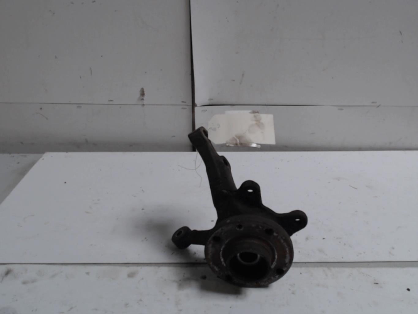 Fusee avant droit RENAULT CLIO 1 PHASE 2 Diesel - 1