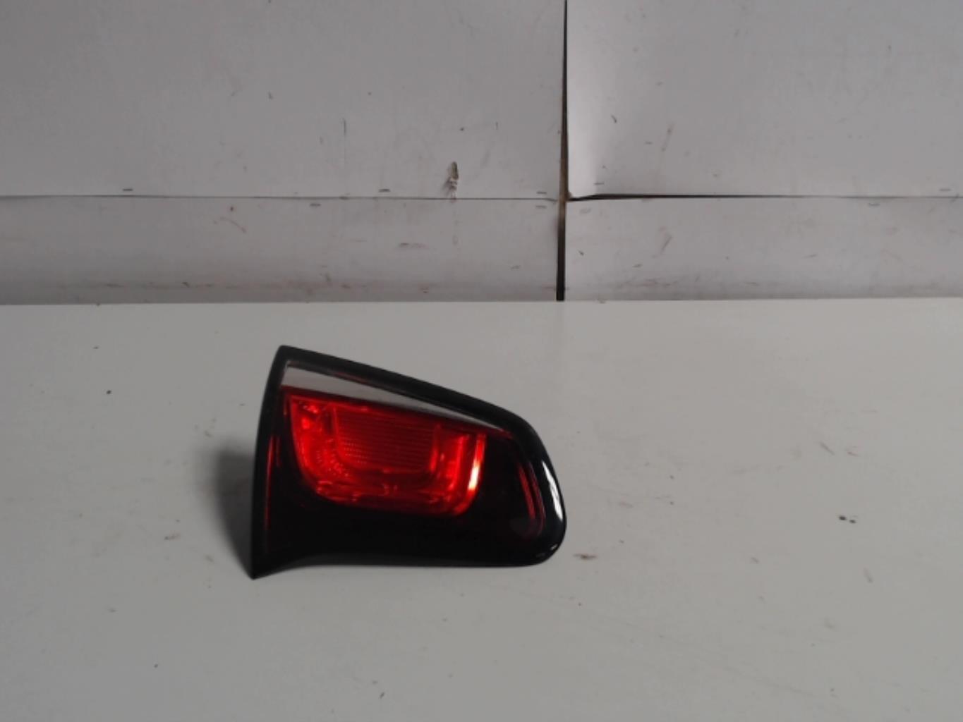 Feu arriere secondaire gauche (feux) CITROEN C3 2 PHASE 2 Essence - 1