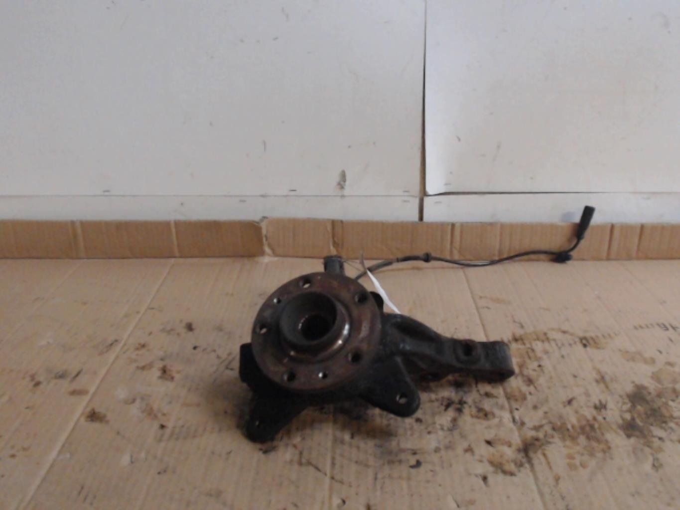 Fusee avant droit RENAULT KANGOO 2 PHASE 1  - 1