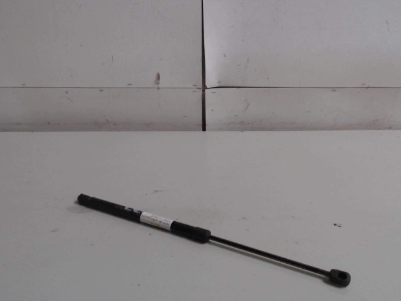 Verin de coffre gauche FORD FOCUS 2 PHASE 1 Diesel - 1