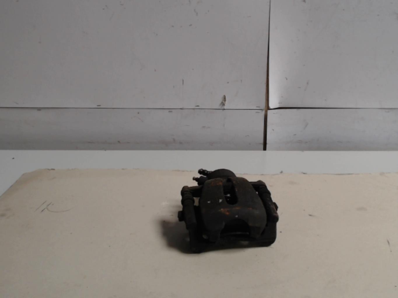 Etrier avant droit (freinage) CITROEN C3 1 PHASE 1 Essence - 1