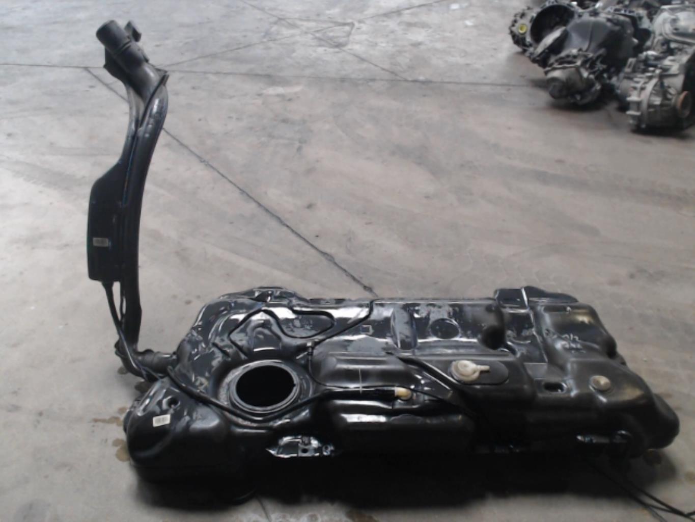 Reservoir essence PEUGEOT 407 PHASE 1 Diesel - 1