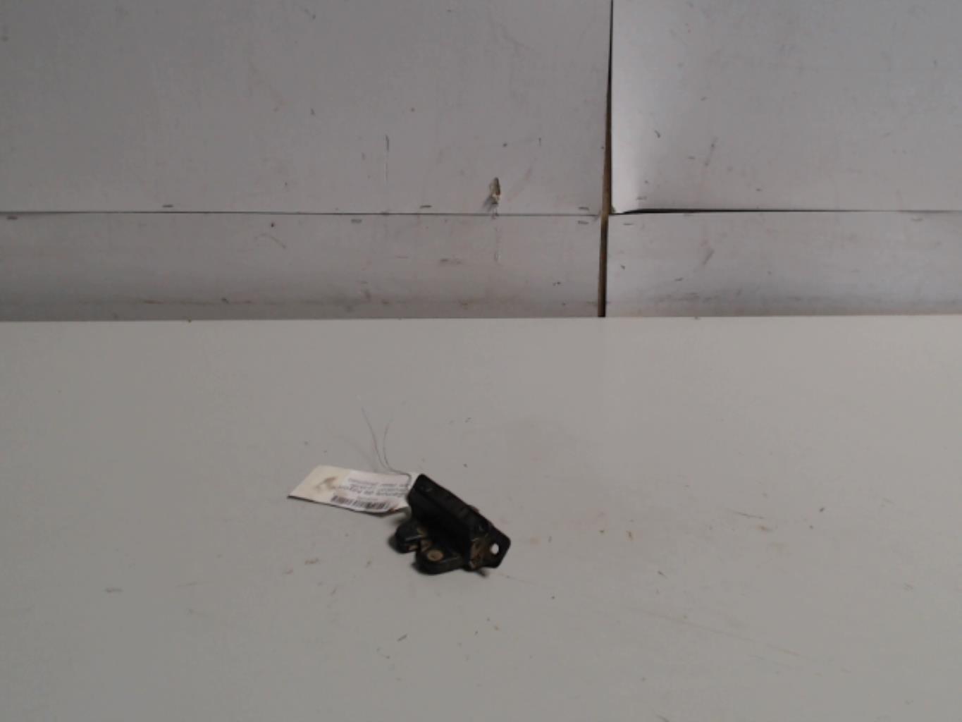 Serrure de hayon PEUGEOT 206 Diesel - 1
