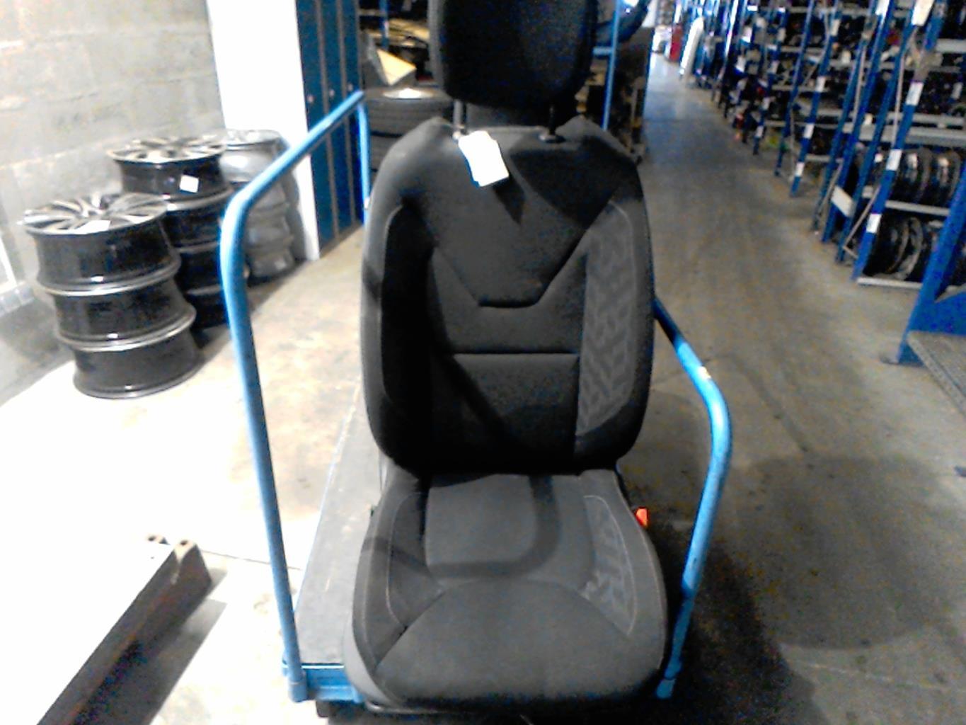Siege avant droit RENAULT CLIO 4 PHASE 2  - 1