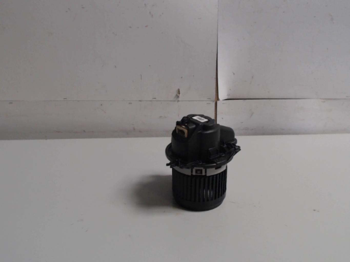 Ventilateur chauffage RENAULT CLIO 4 PHASE 2 Essence - 1