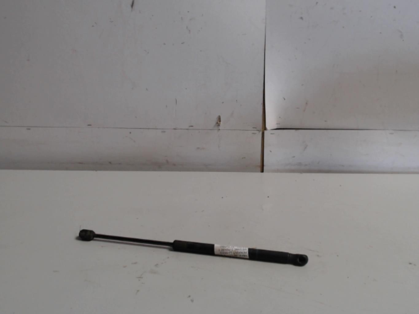 Verin de coffre droit RENAULT MEGANE 2 PHASE 1 Diesel - 1