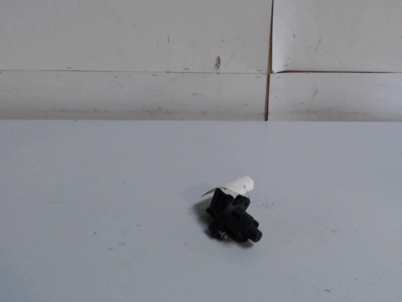 Bouton de coffre CITROEN C1 1 PHASE 1 Essence - 1