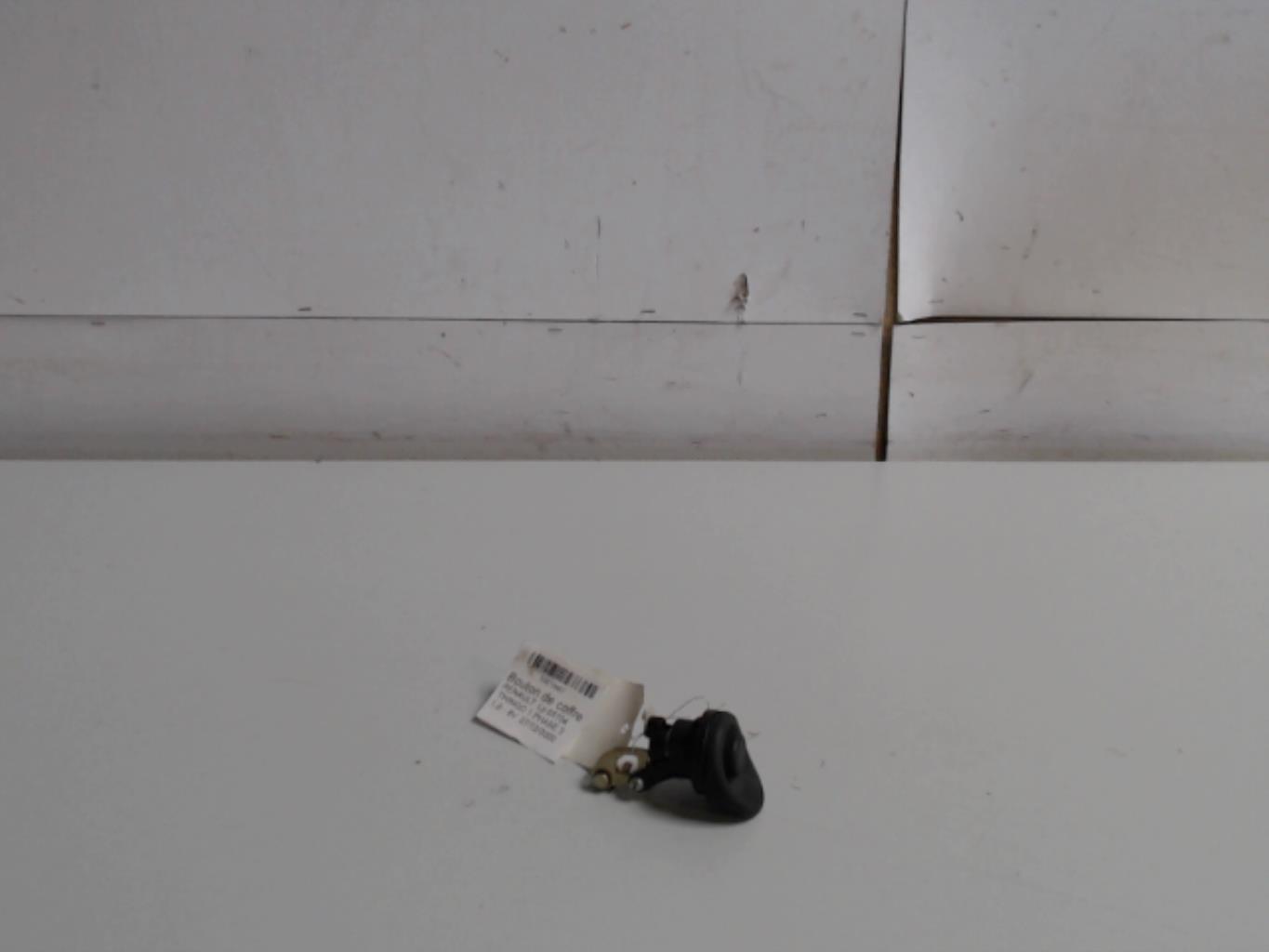 Bouton de coffre RENAULT TWINGO 1 PHASE 3 Essence - 1