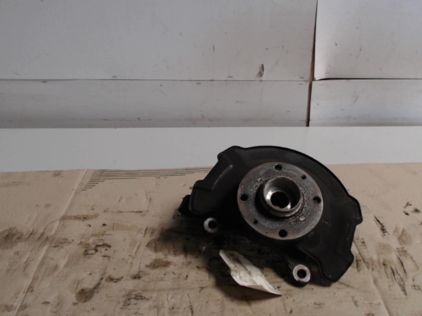 Fusee avant gauche OPEL AGILA B Essence - 1