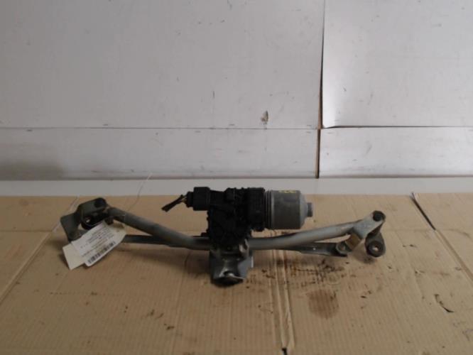 Moteur essuie glace avant -...
