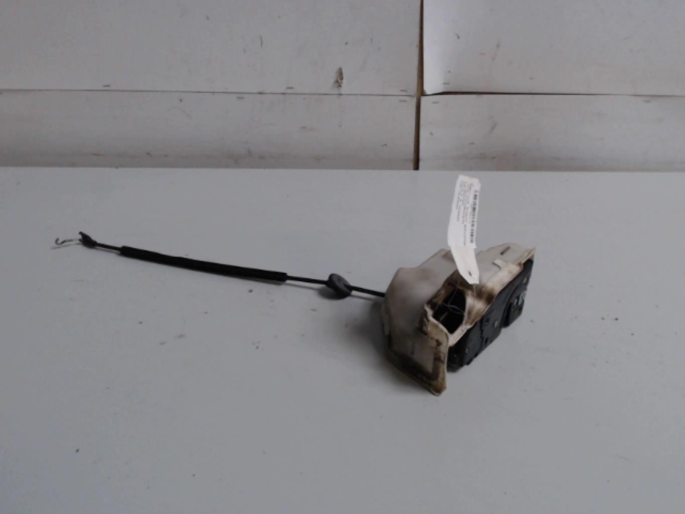 Serrure avant gauche VOLKSWAGEN GOLF 5 Diesel - 1