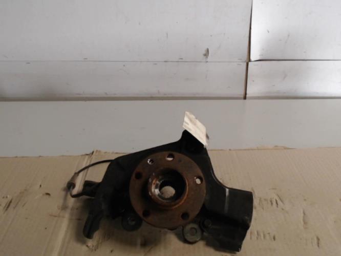 Fusee avant gauche - FIAT...