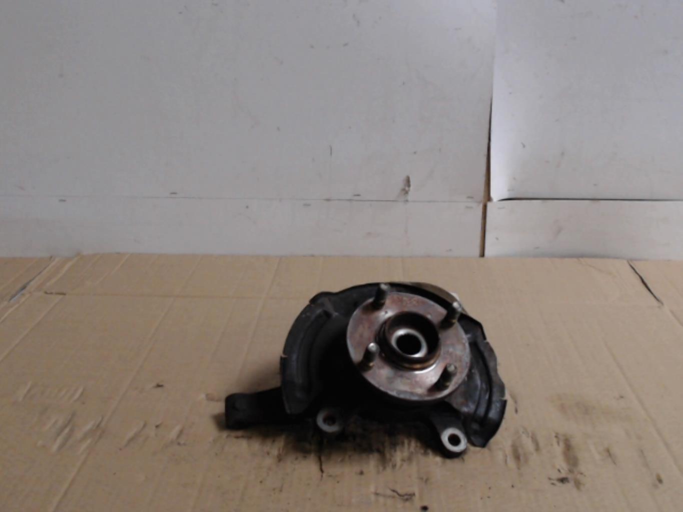 Fusee avant gauche NISSAN PIXO Essence - 1