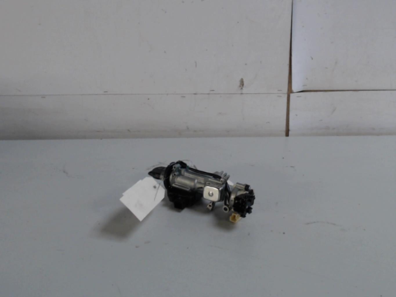Neiman NISSAN PIXO Essence - 1