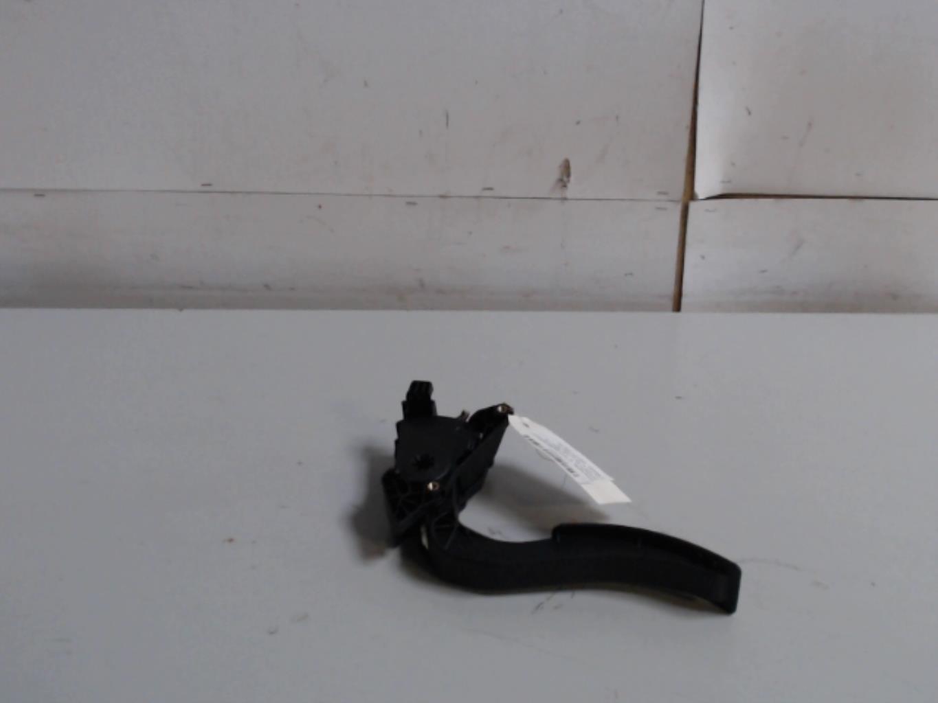 Pedale d'accelerateur RENAULT CLIO 4 PHASE 2 Diesel - 1