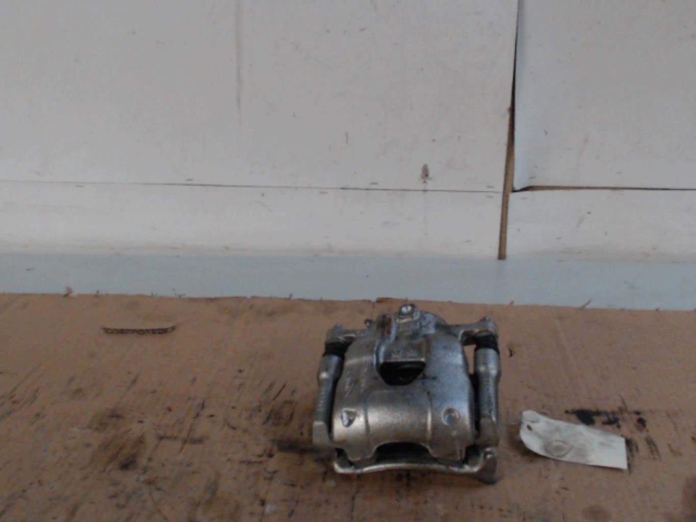 Etrier avant droit (freinage) RENAULT CLIO 5  - 1