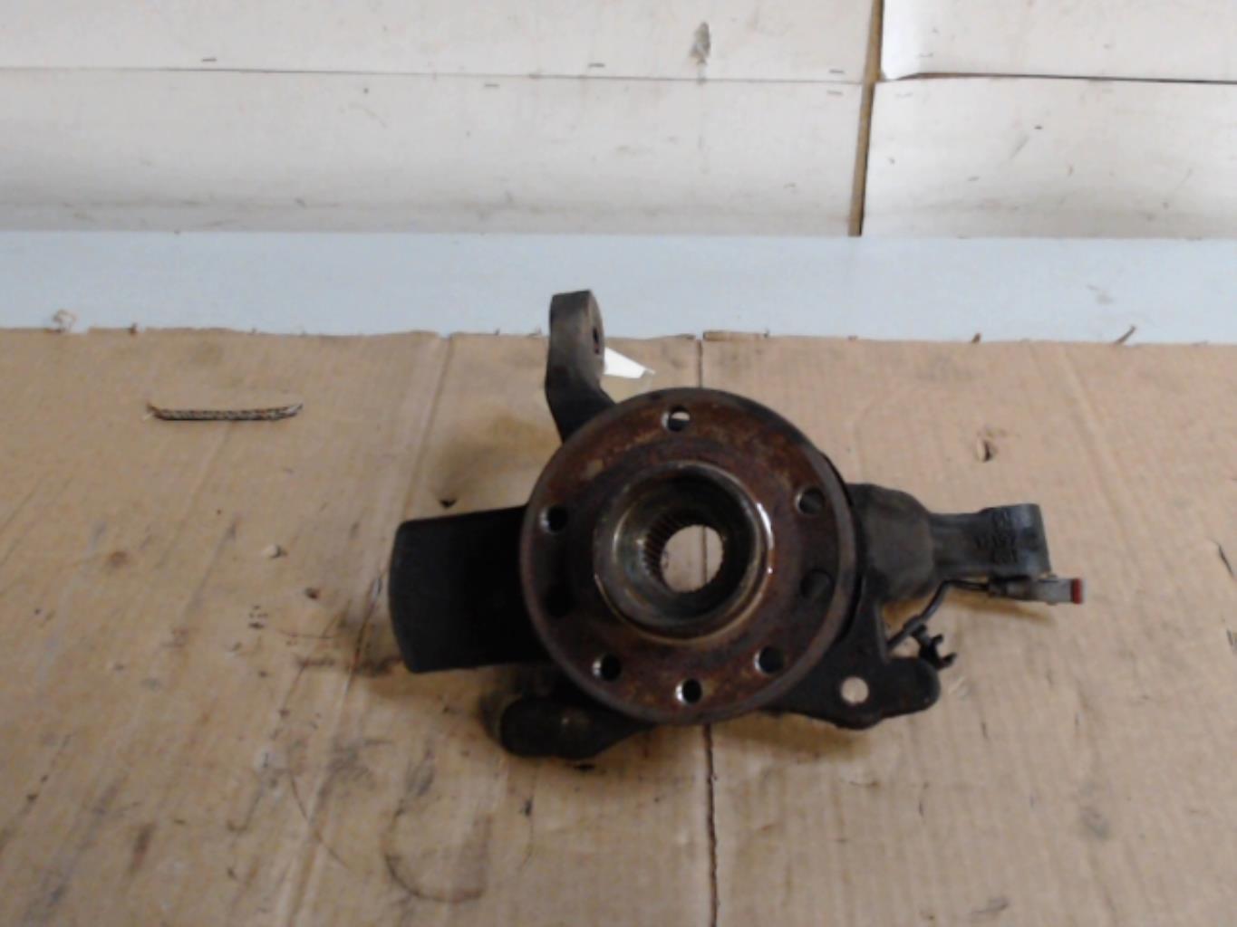 Fusee avant droit OPEL ZAFIRA B PHASE 1 Diesel - 1