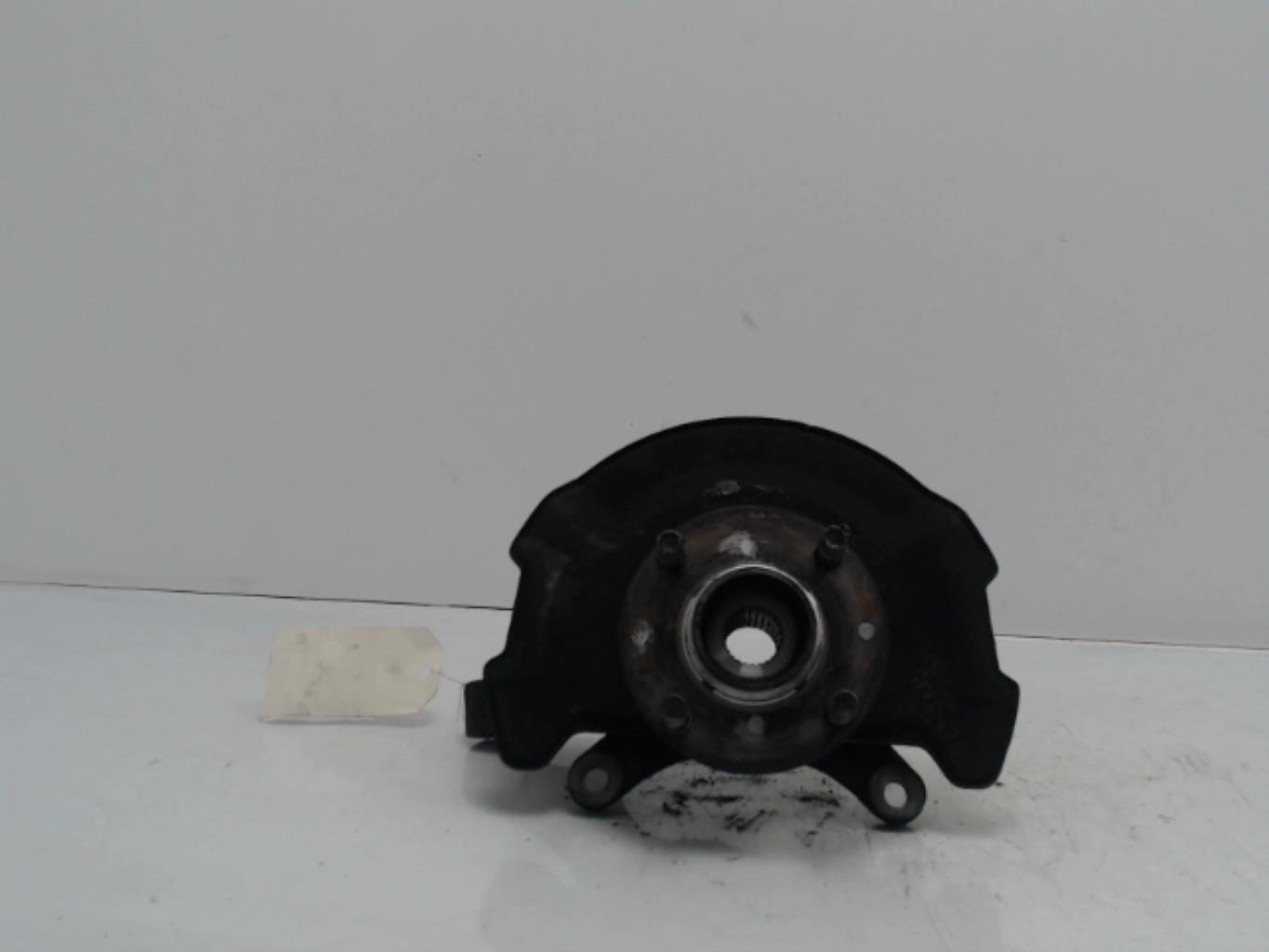 Fusee avant gauche SUZUKI SWIFT 3  - 1