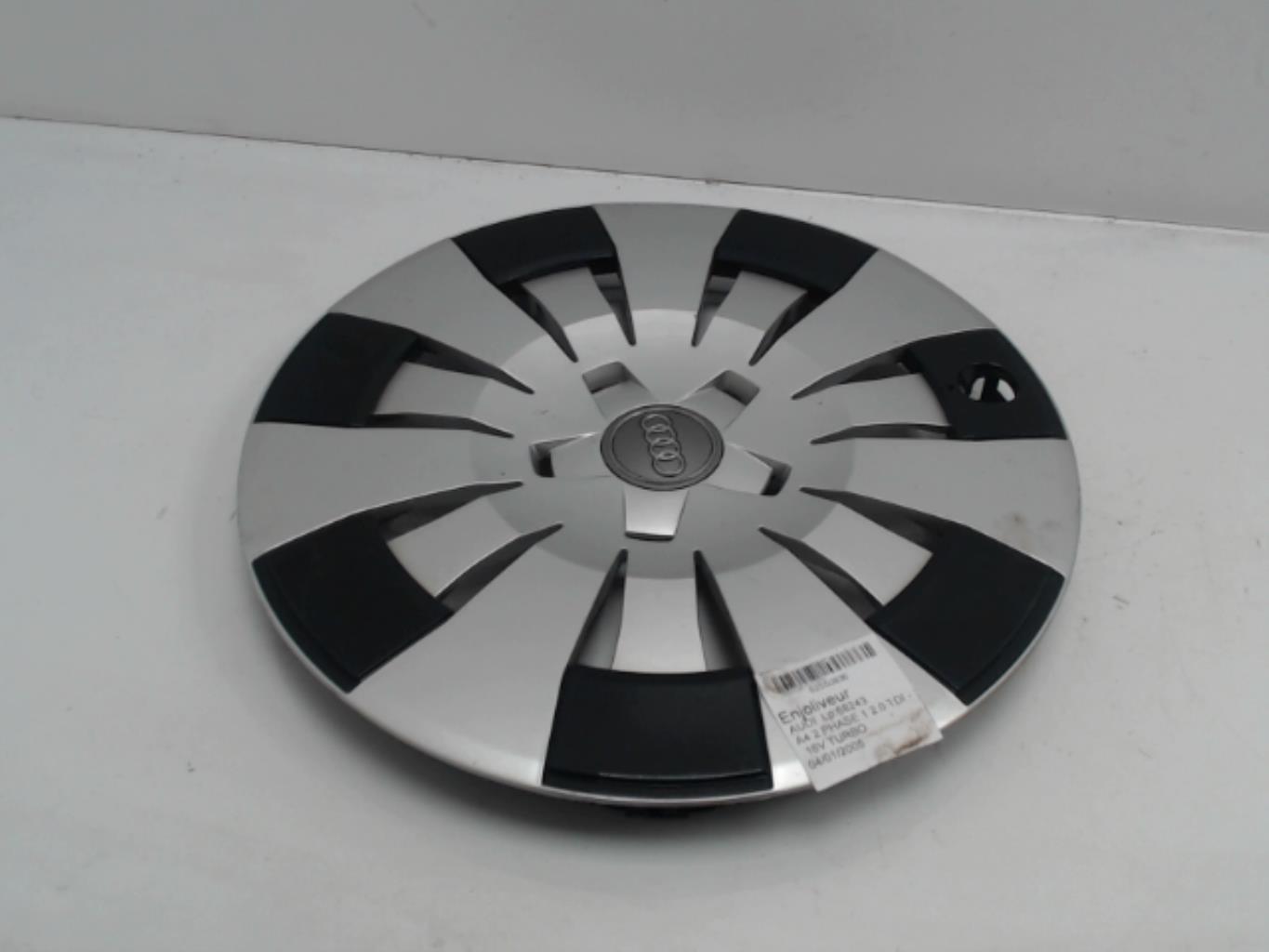 Enjoliveur AUDI A4 2 PHASE 1 Diesel - 1