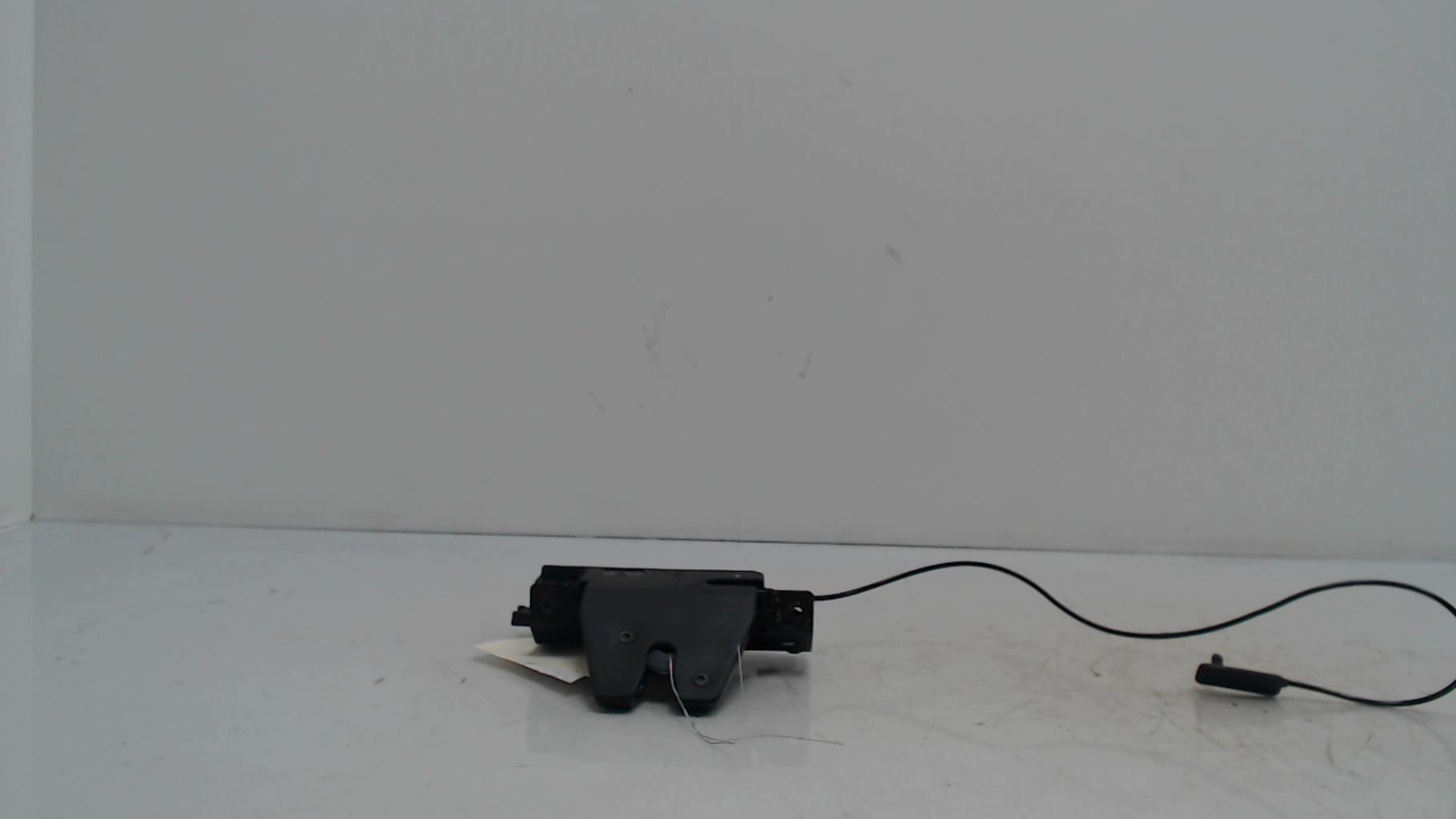 Serrure de hayon BMW SERIE 1 E87 PHASE 1 Diesel - 1