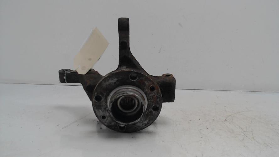 Fusee avant gauche - NISSAN...
