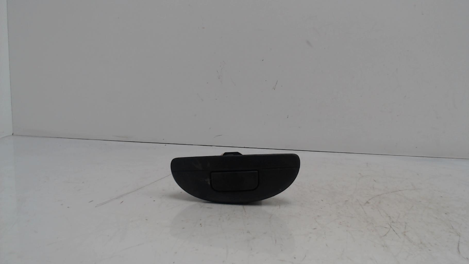 Bouton de coffre RENAULT SCENIC 1 PHASE 2  - 1