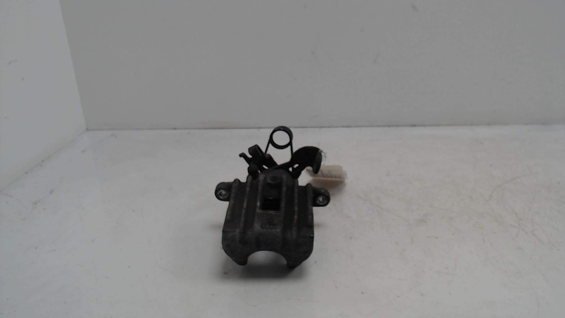 Etrier arriere gauche (freinage) AUDI A4 2 PHASE 2 Diesel - 1