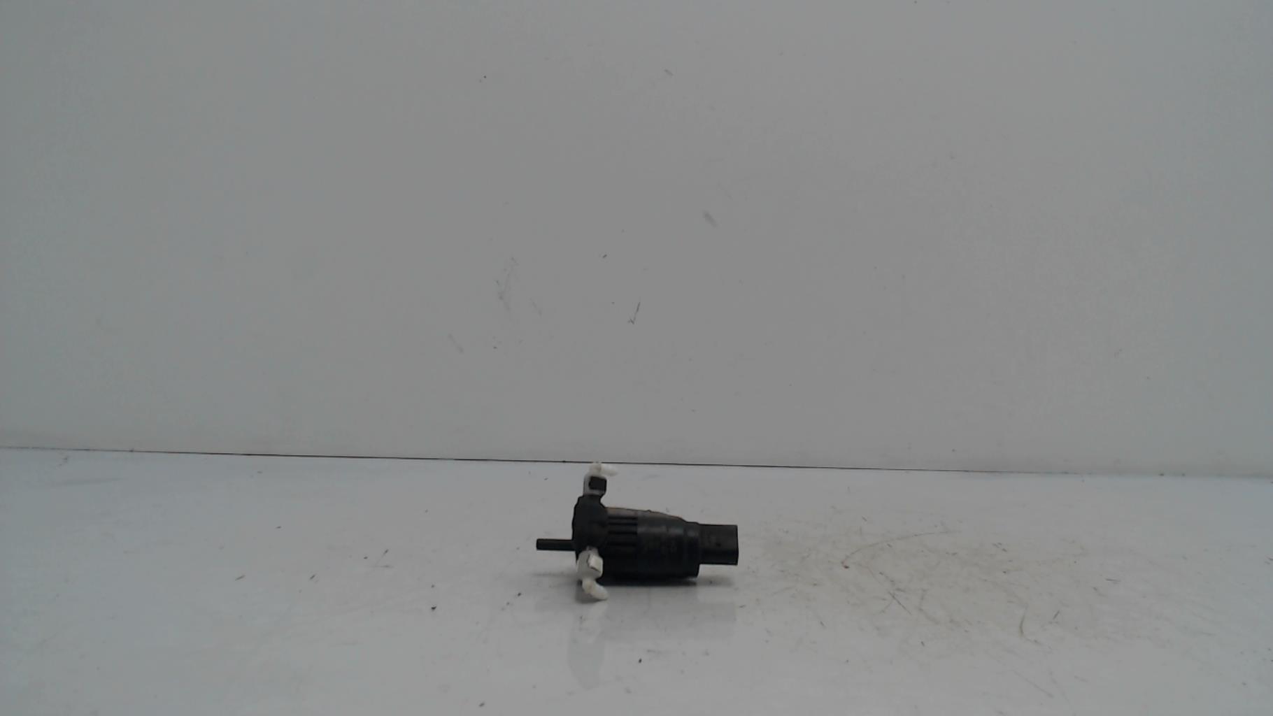 Pompe lave glace avant VOLKSWAGEN GOLF 6 Diesel - 1