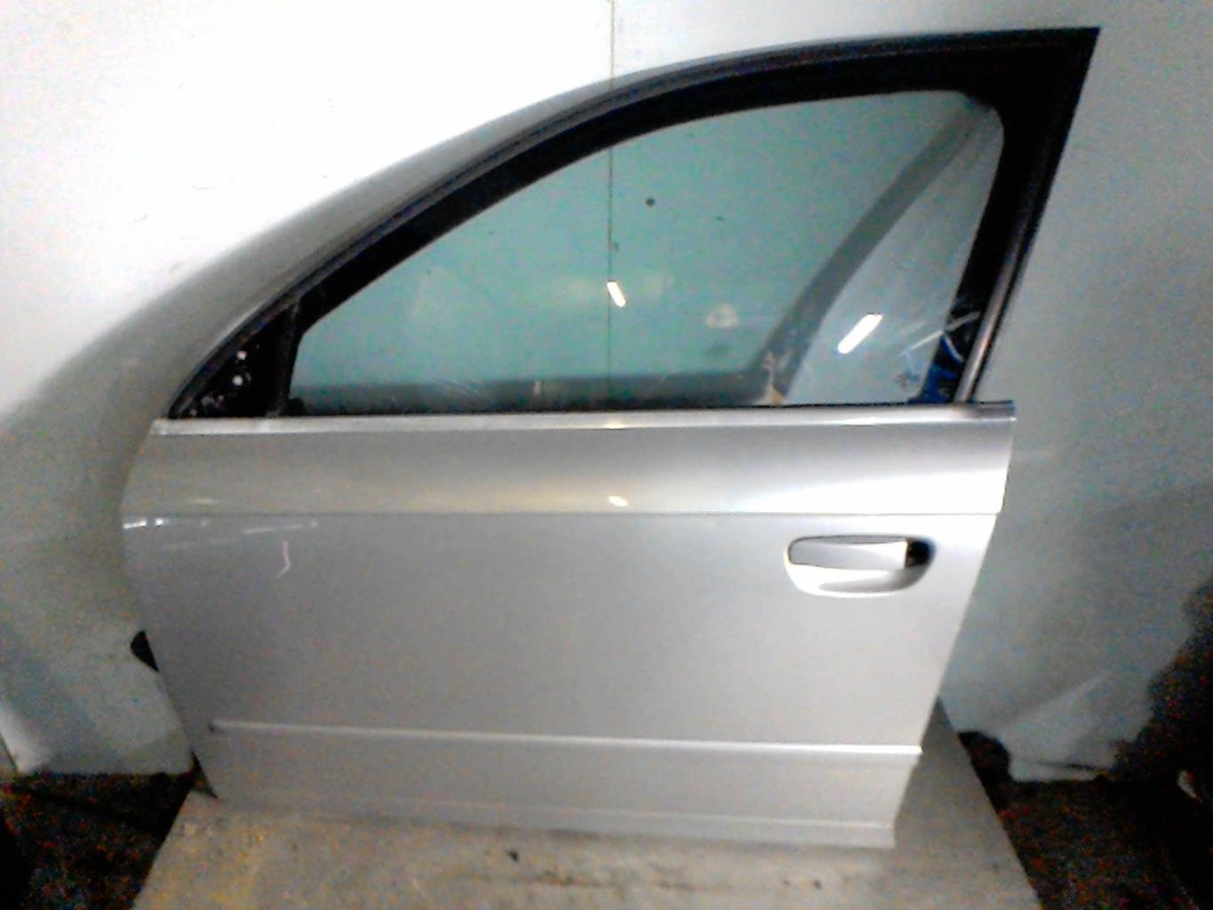 Porte avant gauche AUDI A4 2 PHASE 2 Diesel - 1