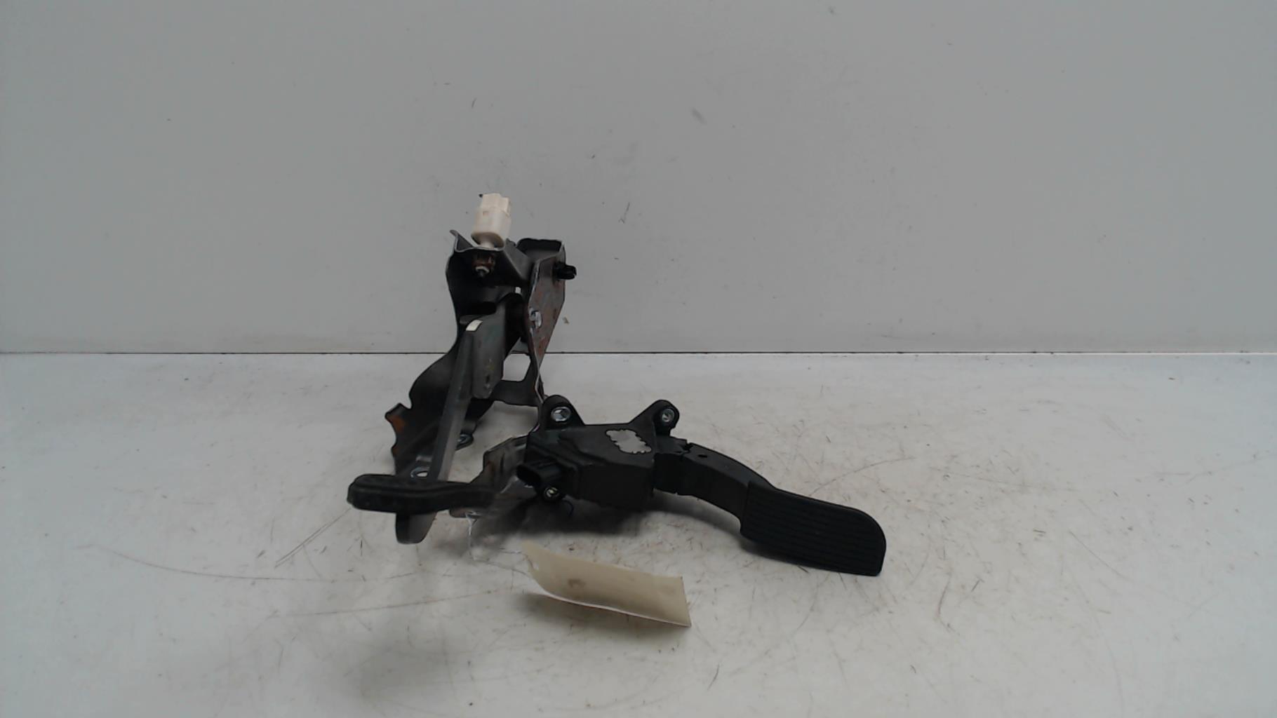 Pedalier PEUGEOT 108  - 1