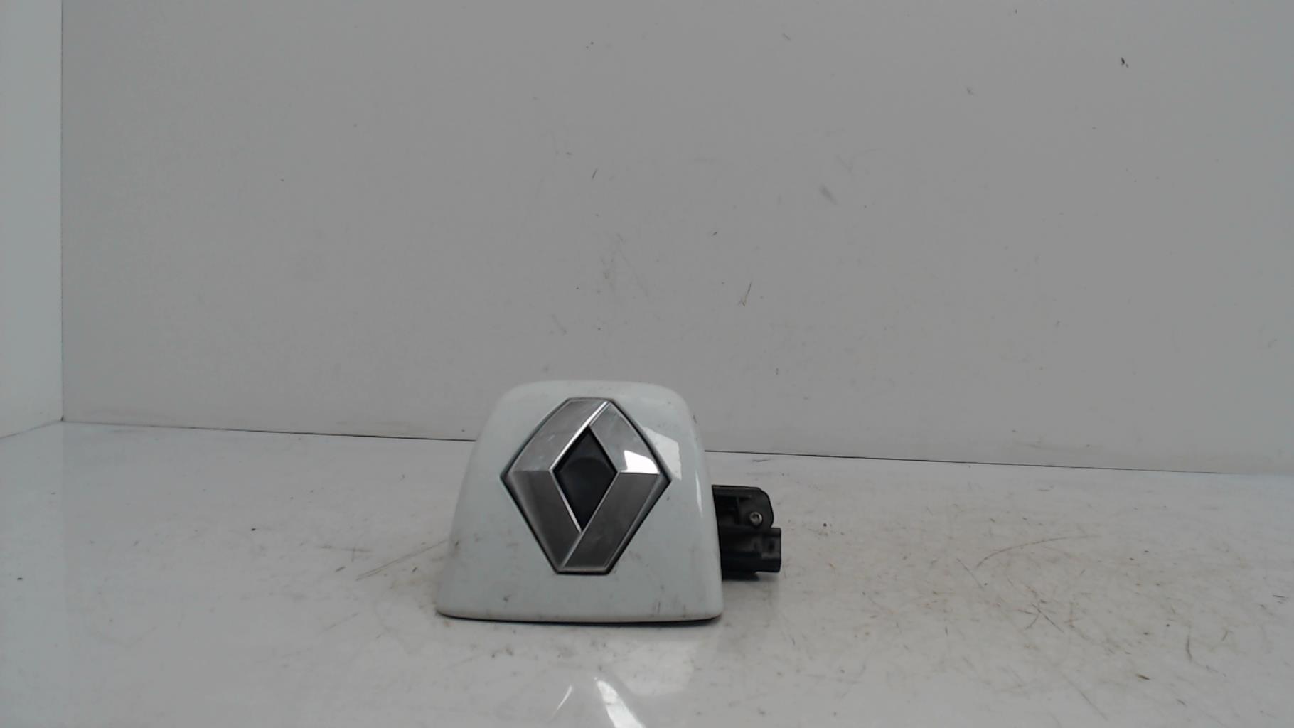 Bouton de coffre RENAULT CLIO 2 CAMPUS PHASE 1 Diesel - 1