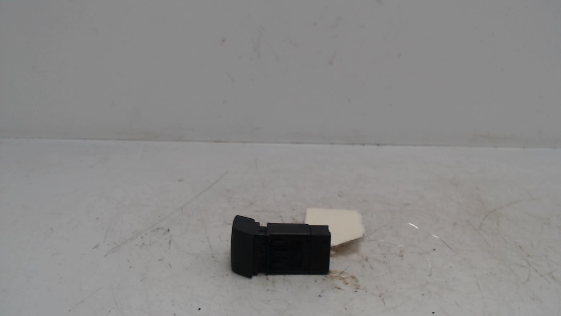 Bouton de warning RENAULT KANGOO 1 PHASE 1 Diesel - 1