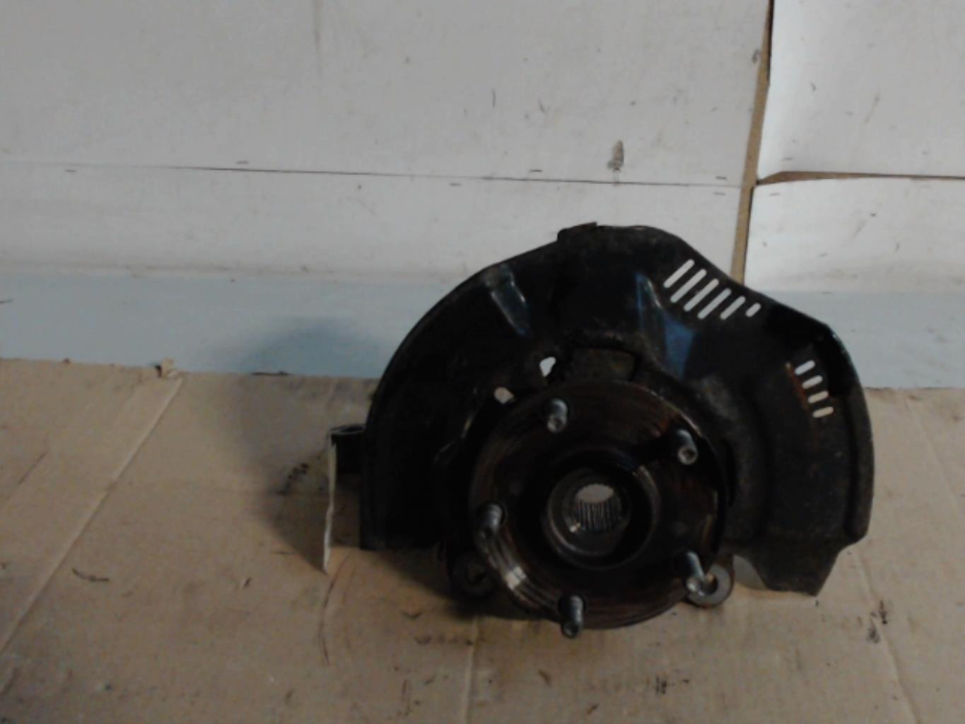 Fusee avant gauche TOYOTA AURIS 1 PHASE 1 Diesel - 1
