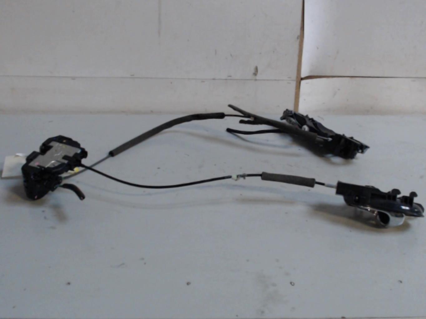 Serrure avant gauche NISSAN JUKE 1 PHASE 1 Diesel - 1