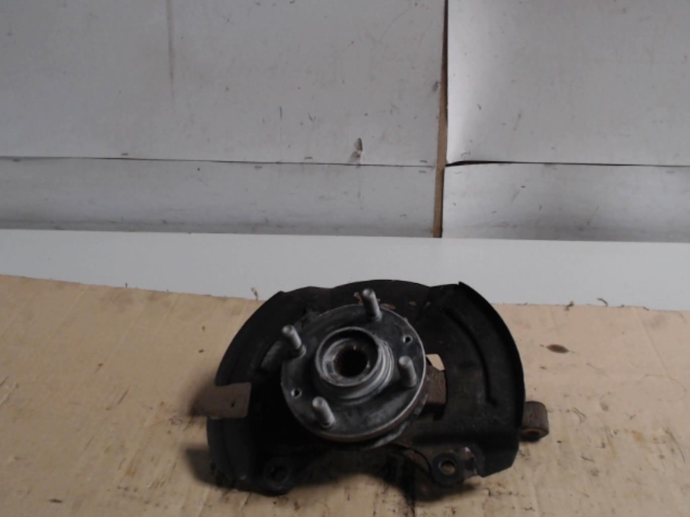 Fusee avant droit HYUNDAI GETZ PHASE 2 Diesel - 1