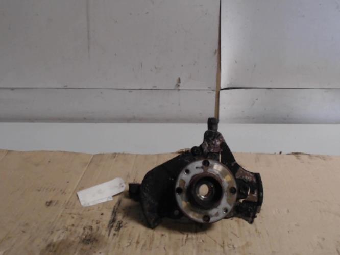 Fusee avant gauche - FIAT...